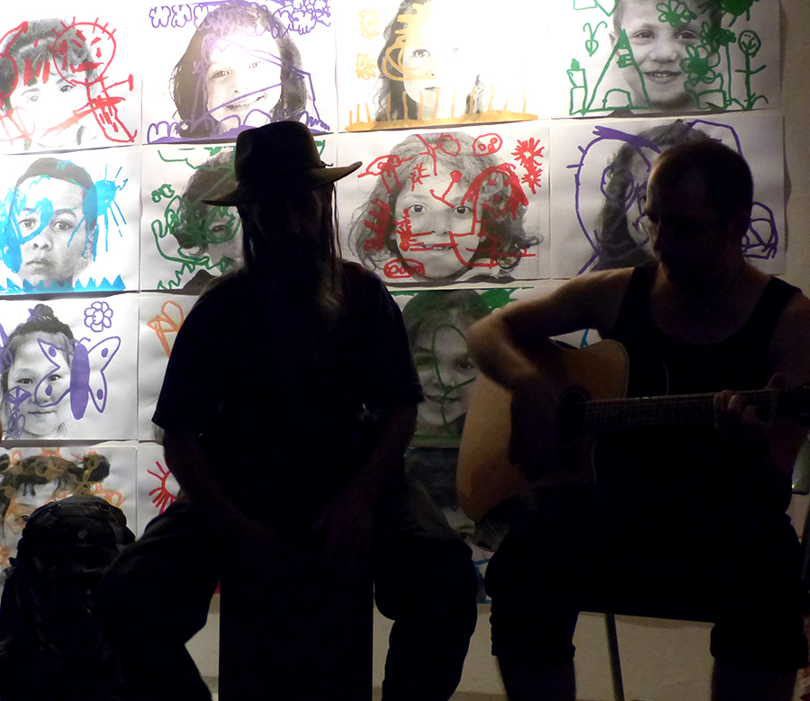 Ausstellung Querbeet mit ONE RACE